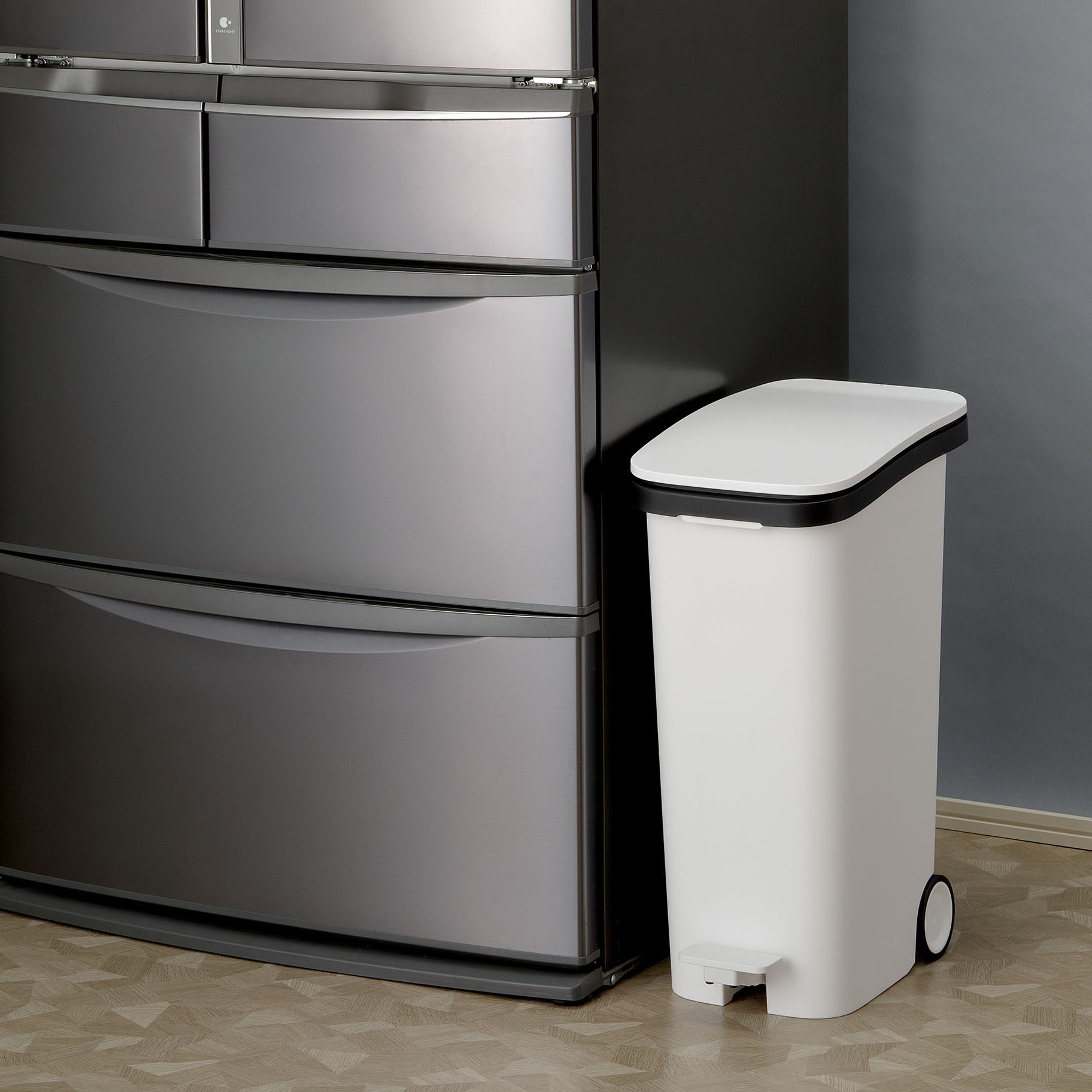 スムース ペダルダストボックス 31｜製品詳細｜リスのプラスチックグループ