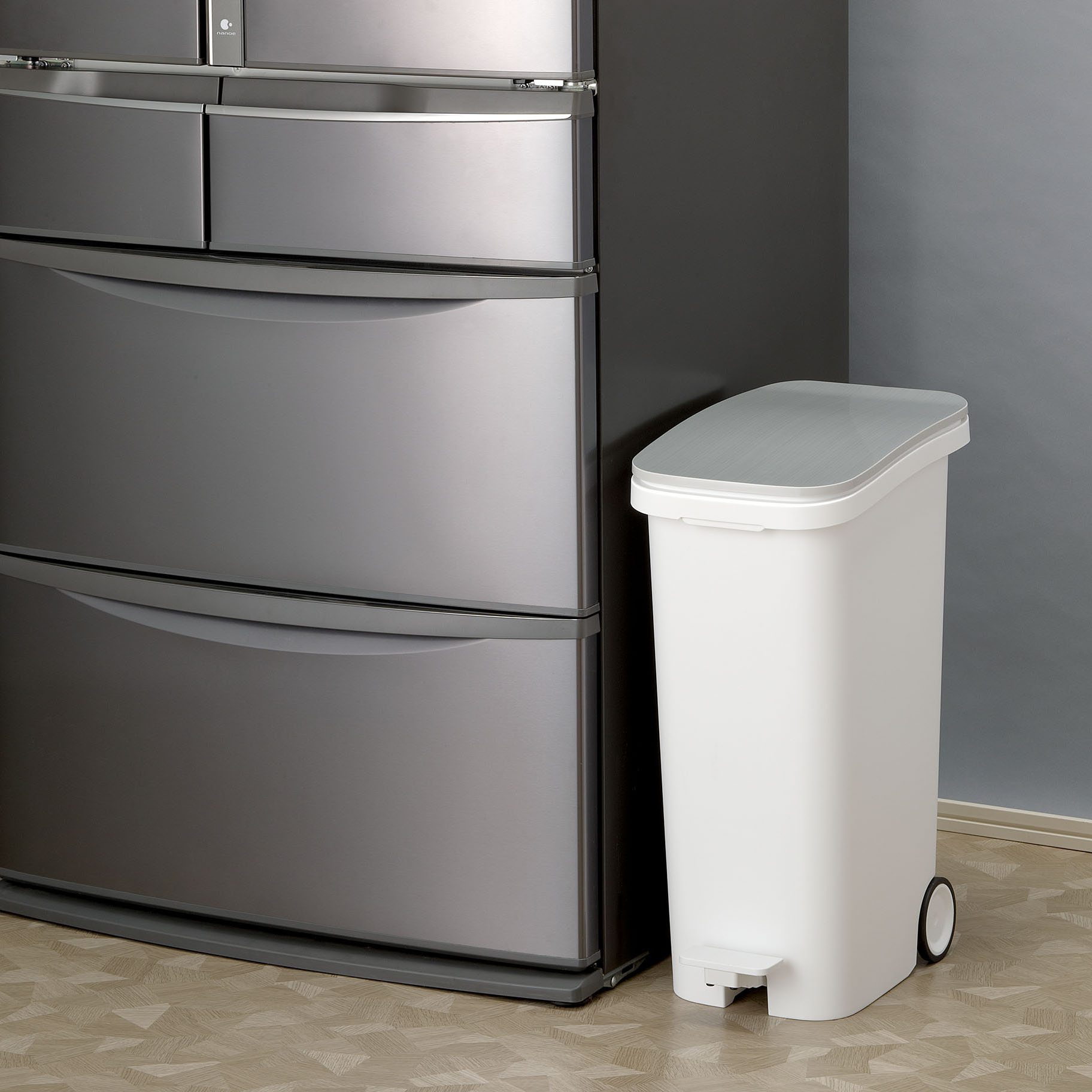 スムース ペダルダストボックス 31｜製品詳細｜リスのプラスチックグループ