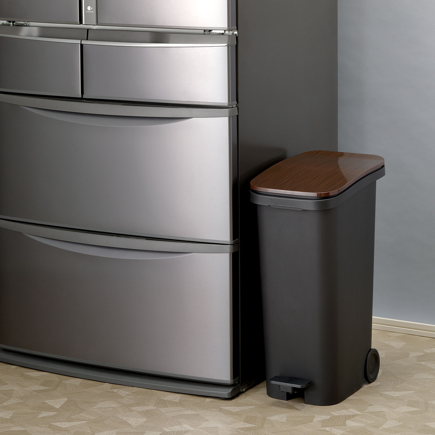 スムース ペダルダストボックス 31｜製品詳細｜リスのプラスチックグループ