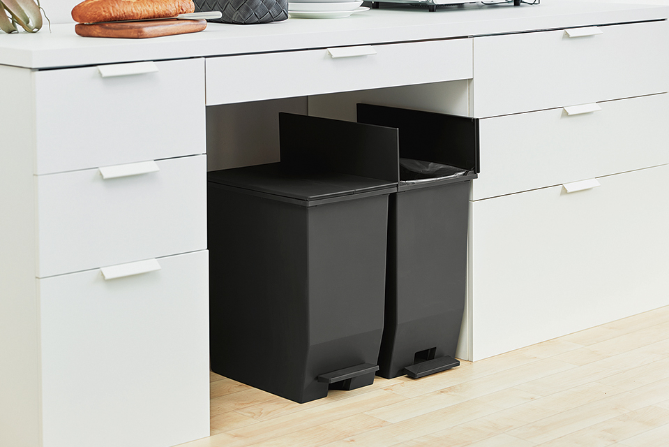 ソロウ ペダルオープンツイン 45L｜製品詳細｜リスのプラスチックグループ